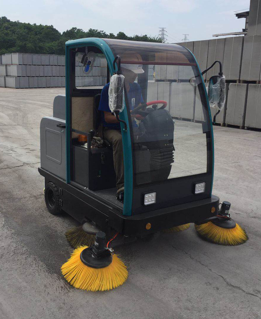 掃地機降低揚塵具體操作方法